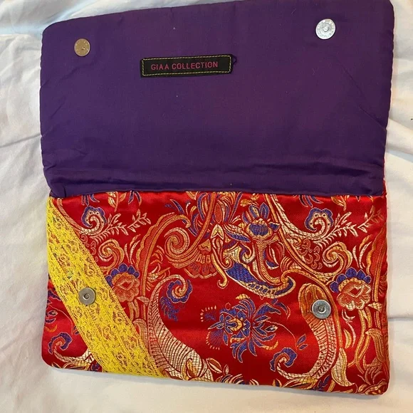 Elegant Red and Yellow Clutch - Picture 4 of 4